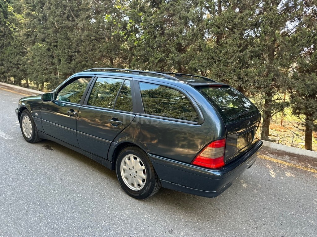 Mercedes C 180