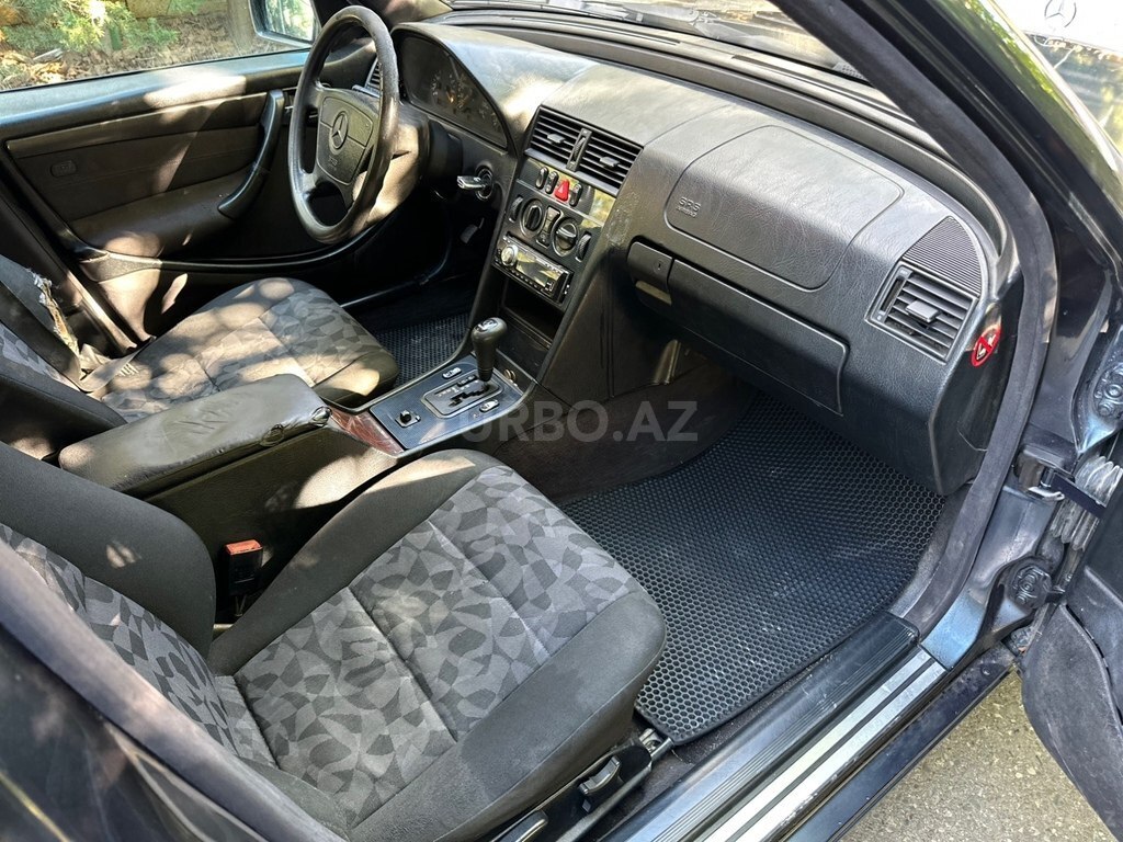 Mercedes C 180