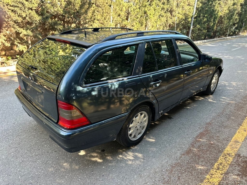 Mercedes C 180