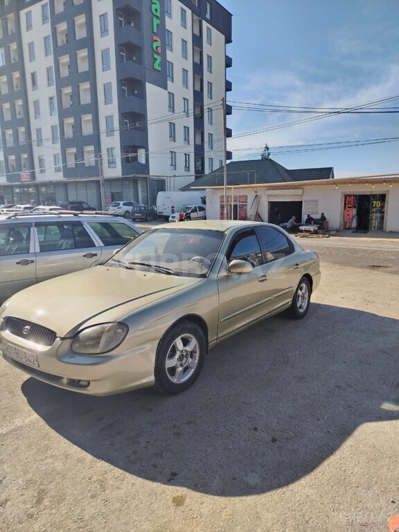Hyundai Sonata