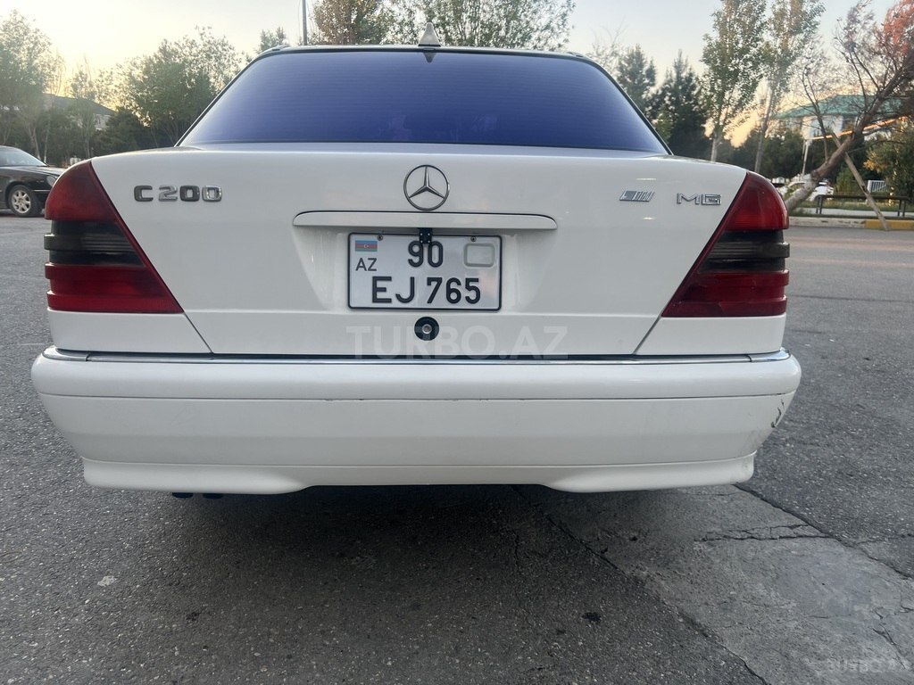 Mercedes C 200