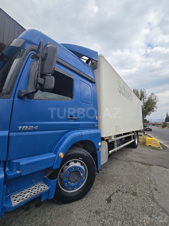 Mercedes Axor 1824