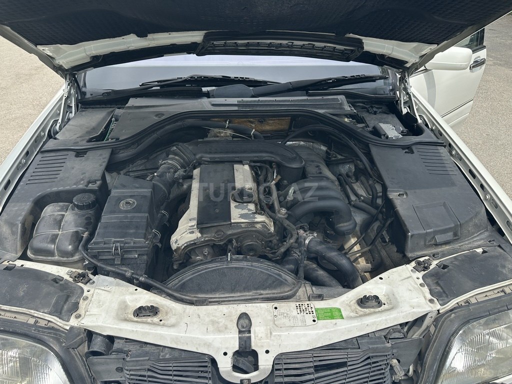 Mercedes S 320