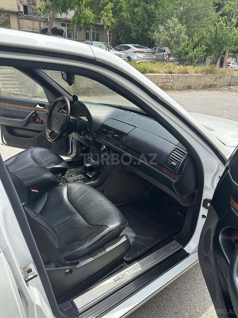 Mercedes S 320
