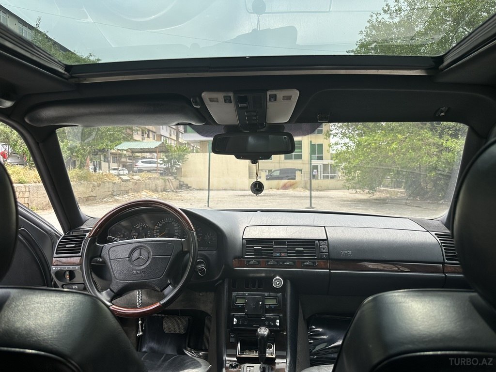 Mercedes S 320