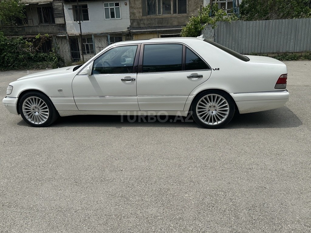 Mercedes S 320