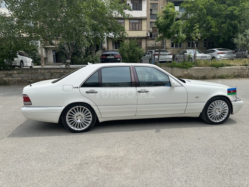 Mercedes S 320
