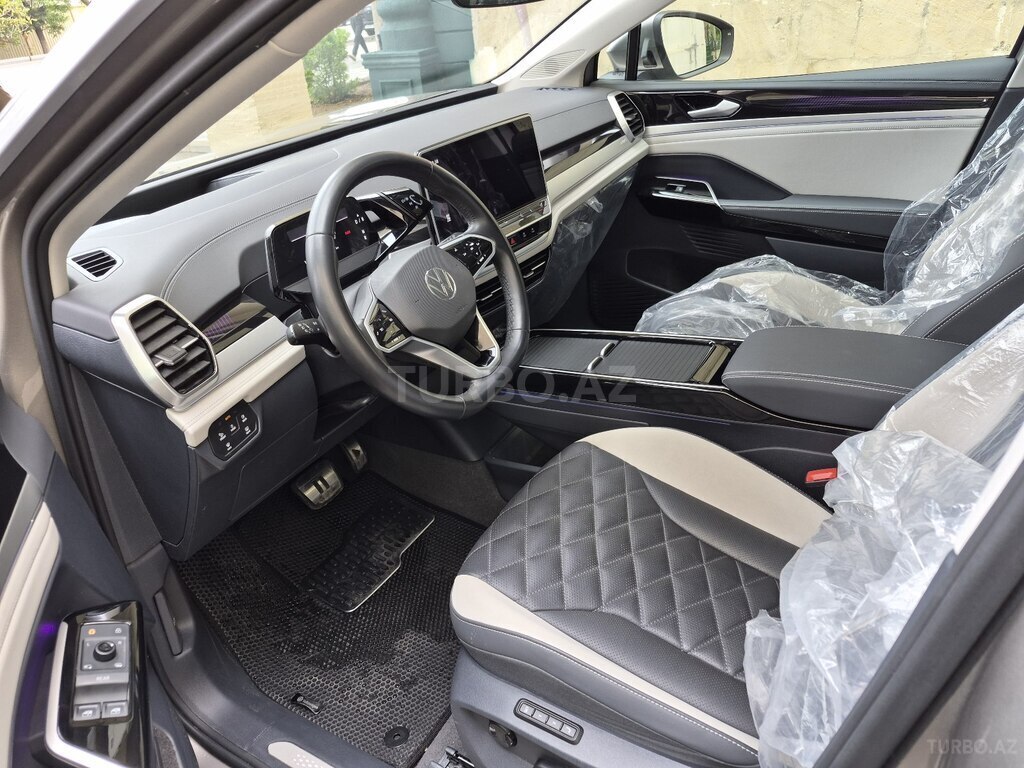 Volkswagen ID.6 Crozz