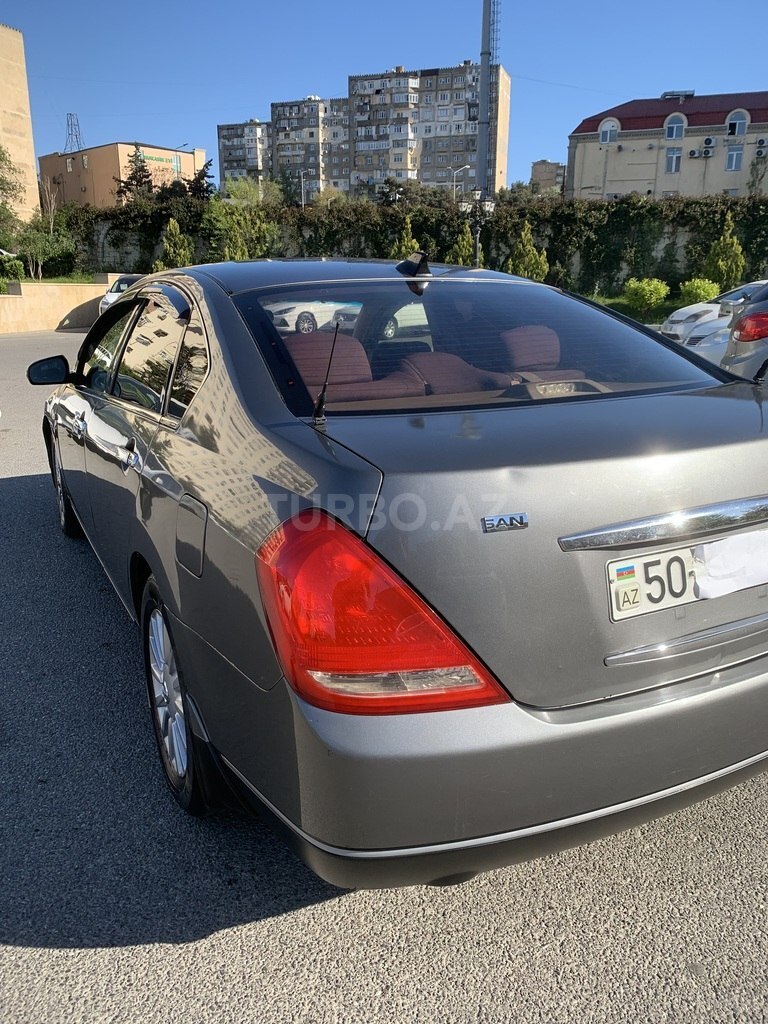 Nissan Teana