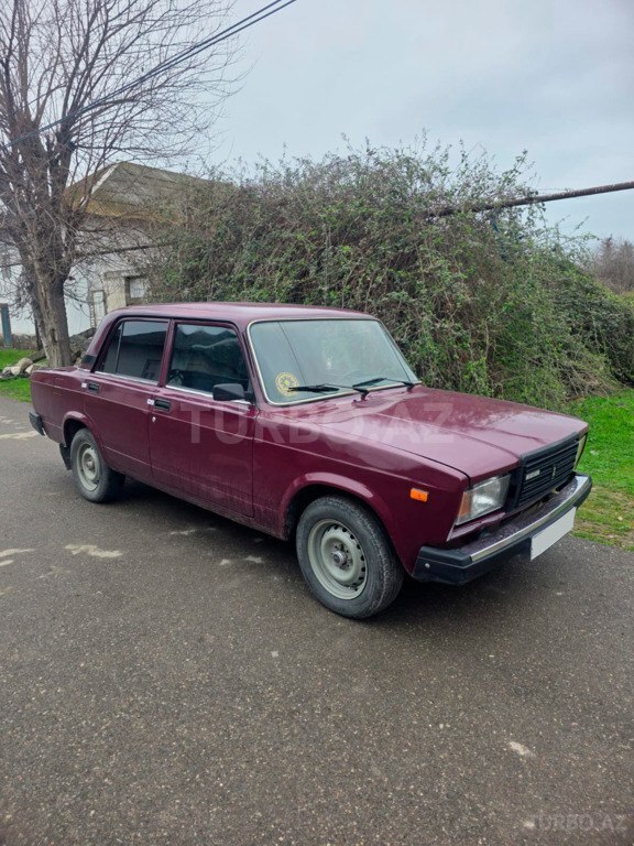 LADA (VAZ) 2107