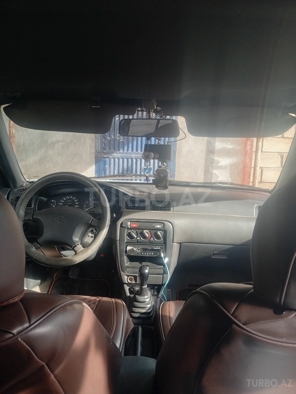 Nissan Sunny
