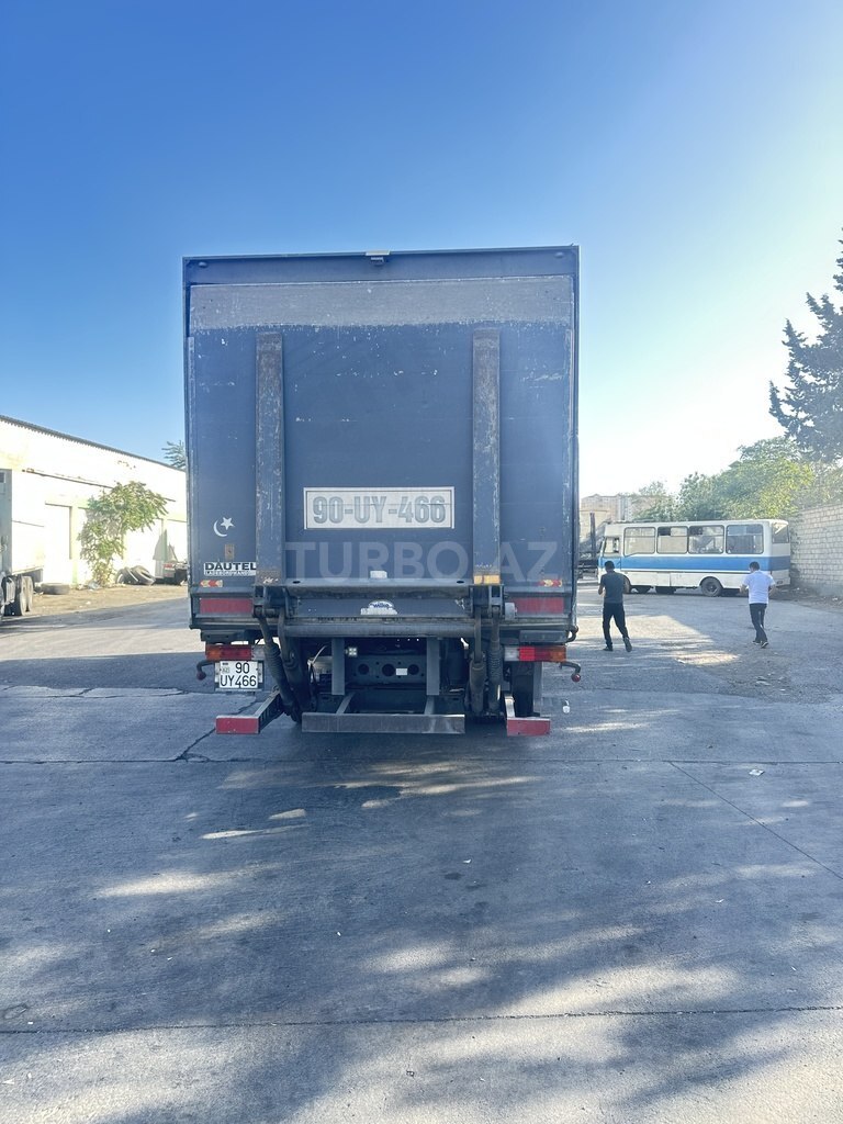 Mercedes Axor 1824