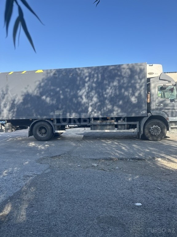 Mercedes Axor 1824