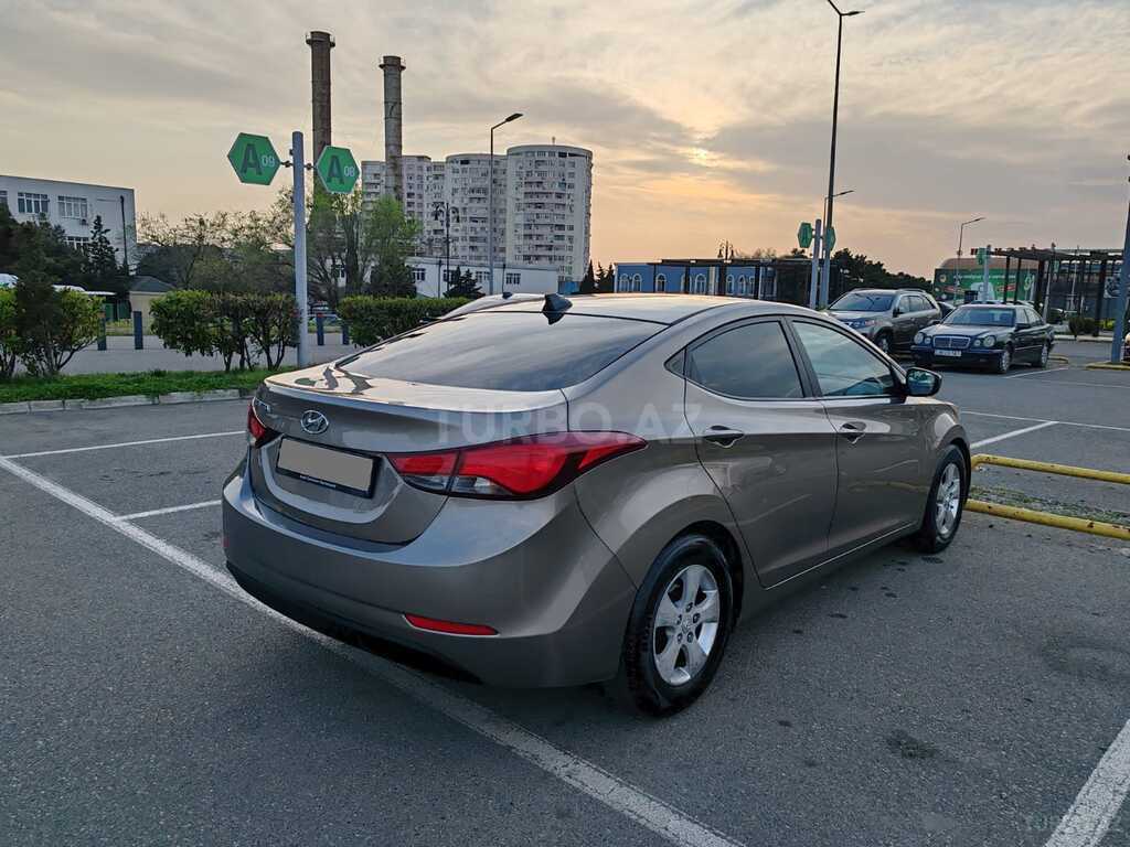 Hyundai Elantra