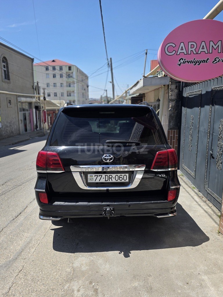 Toyota Land Cruiser