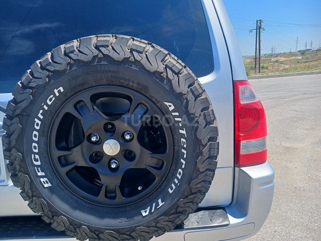 Mitsubishi Pajero