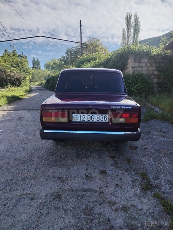 LADA (VAZ) 2107