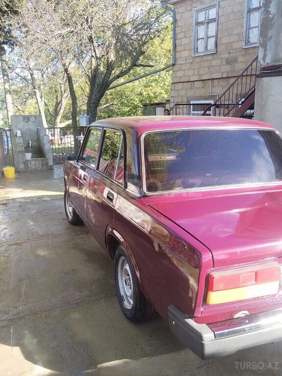 LADA (VAZ) 2107