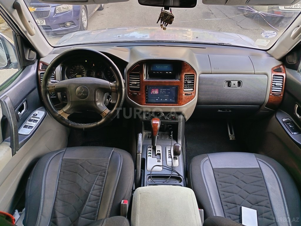 Mitsubishi Pajero