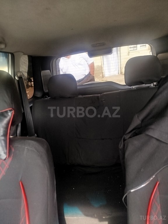 Mitsubishi Pajero io