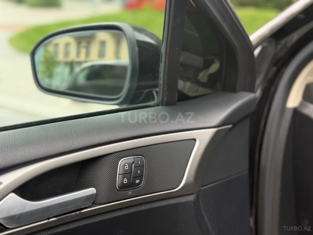 Ford Fusion (North America)