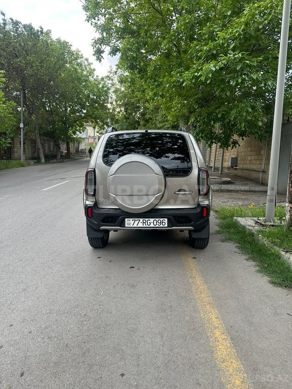 LADA (VAZ) Niva Travel