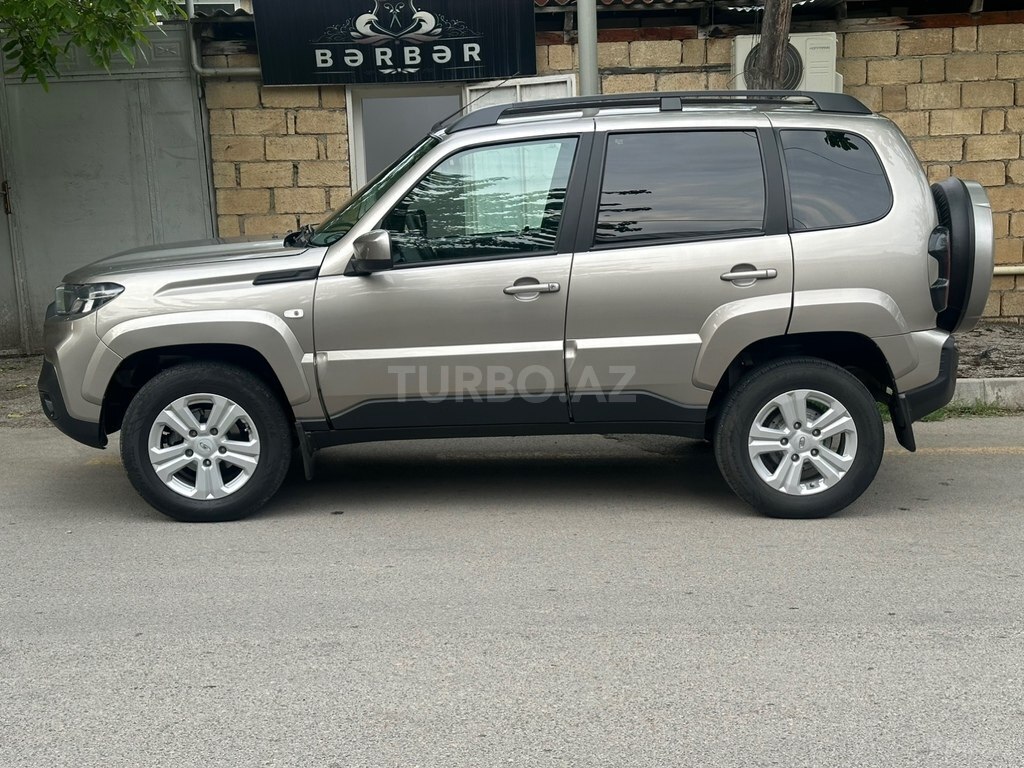 LADA (VAZ) Niva Travel