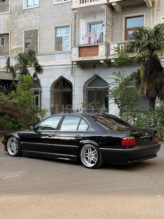 BMW 740
