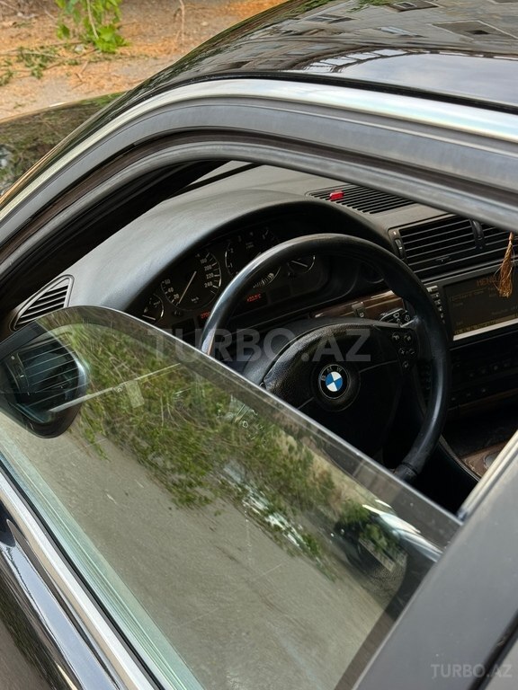 BMW 740