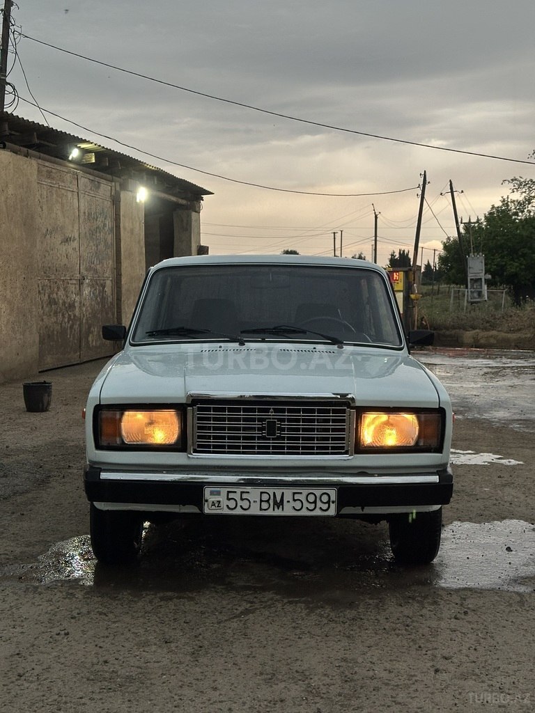 LADA (VAZ) 2107