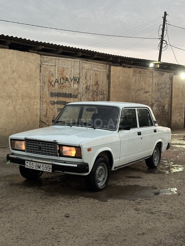 LADA (VAZ) 2107