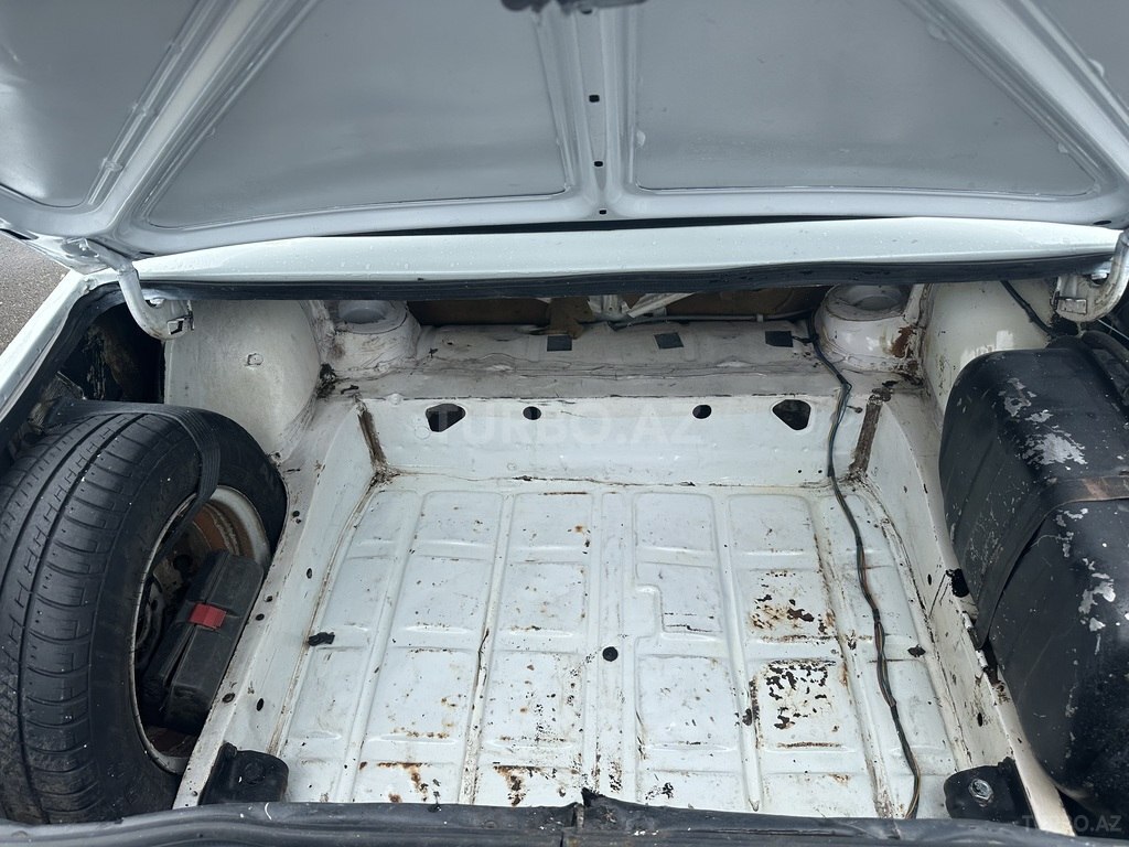 LADA (VAZ) 2107