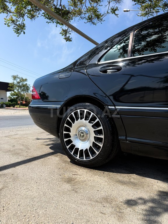 Mercedes S 500
