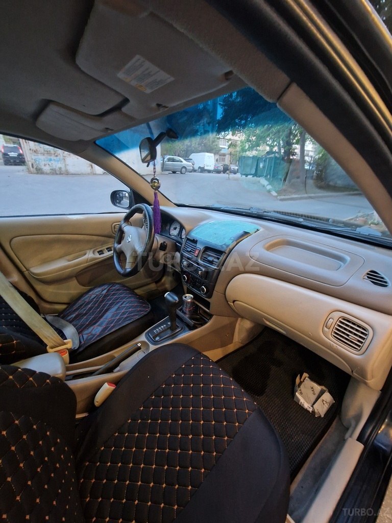 Nissan Sunny