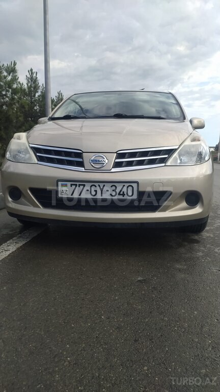 Nissan Tiida