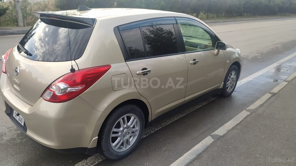 Nissan Tiida