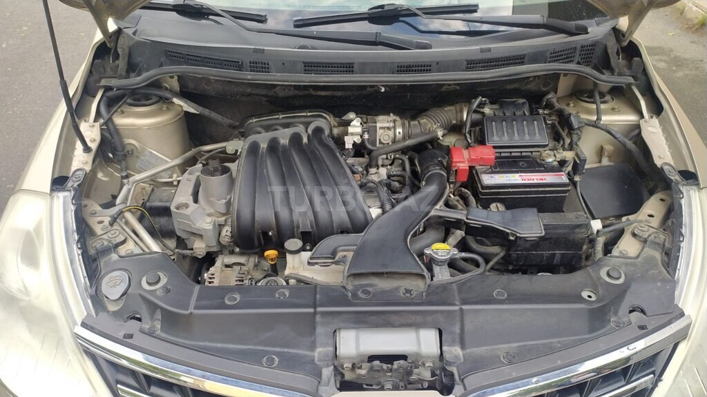 Nissan Tiida