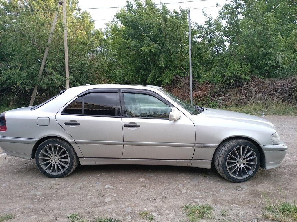 Mercedes C 230