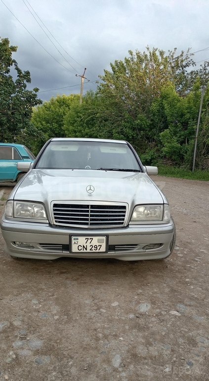 Mercedes C 230
