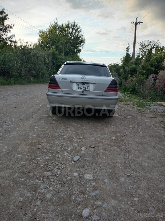 Mercedes C 230