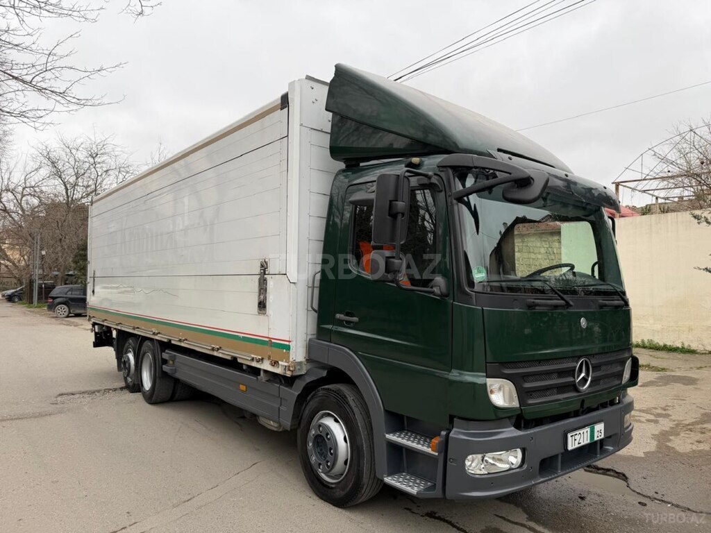Mercedes Atego 1529