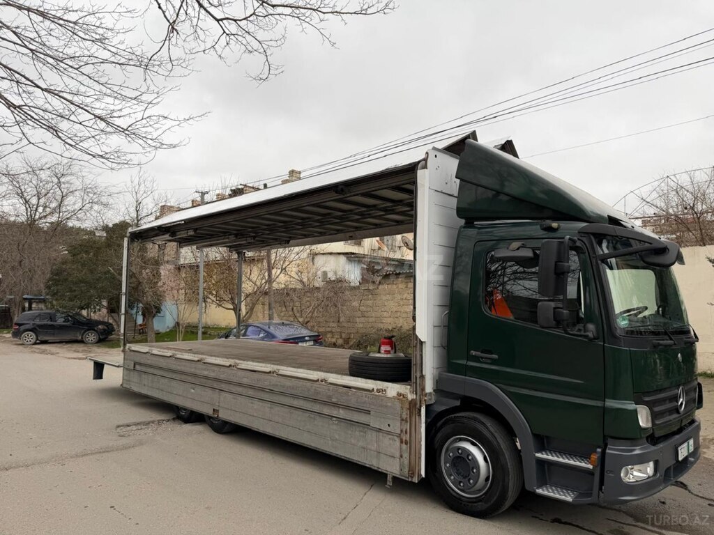 Mercedes Atego 1529