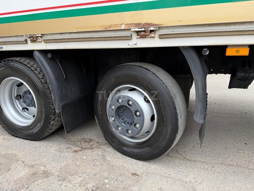 Mercedes Atego 1529
