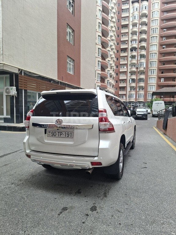 Toyota Land Cruiser Prado