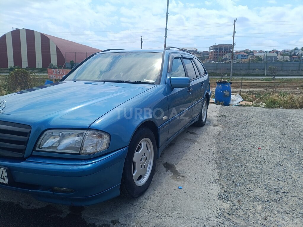Mercedes C 200