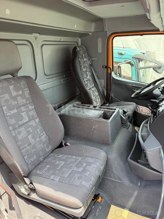 Mercedes Axor 2533