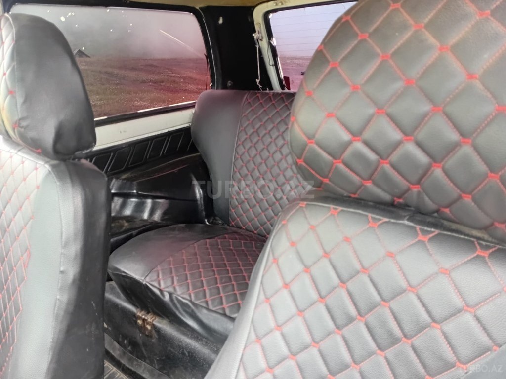 LADA (VAZ) Niva