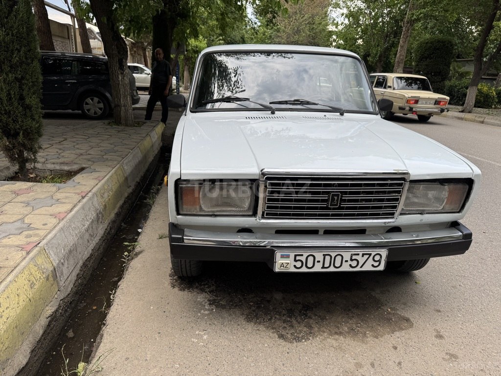 LADA (VAZ) 2107