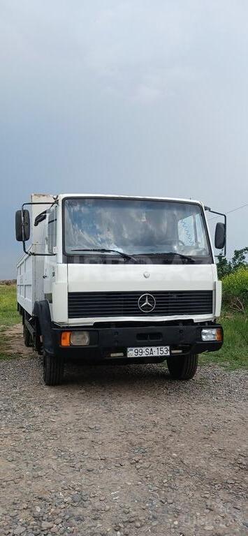 Mercedes Atego 809