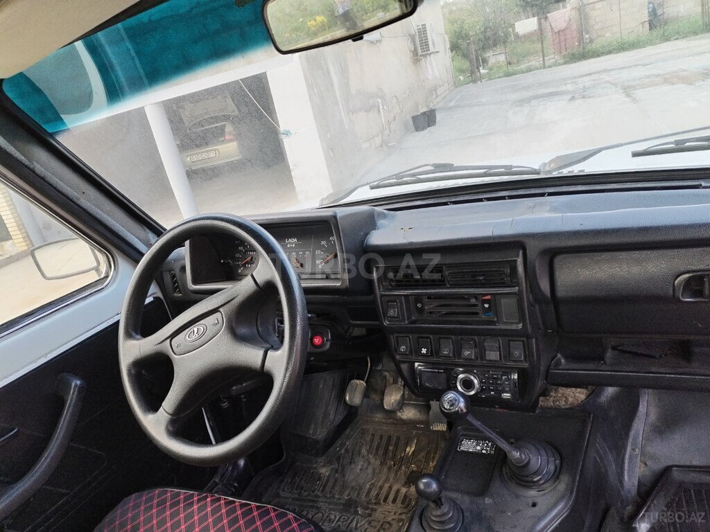 LADA (VAZ) Niva